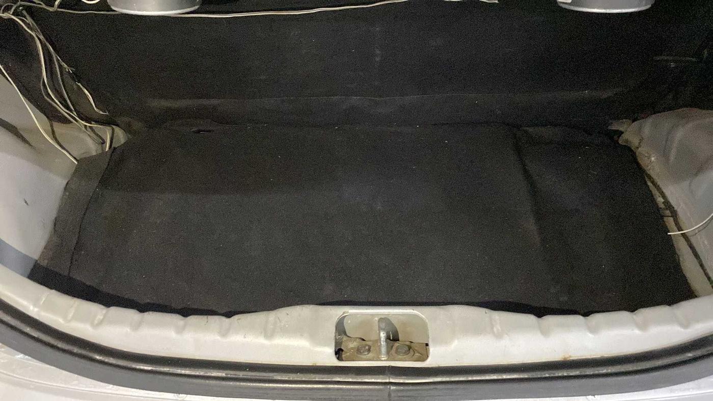 2018 Hyundai Eon ERA +, Petrol, Manual, 81,143 km, Boot Inside