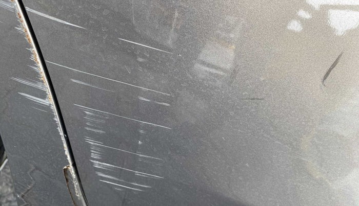 2019 Datsun Redi Go A, Petrol, Manual, 40,295 km, Right rear door - Minor scratches