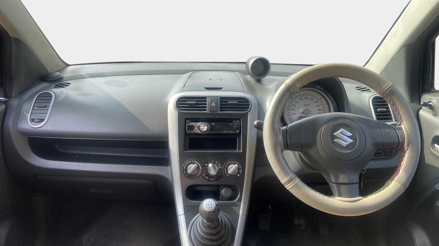 2010 Maruti Ritz VXI, Petrol, Manual, 32,101 km, Dashboard