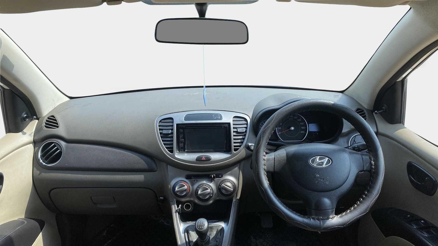 2016 Hyundai i10 MAGNA 1.1, Petrol, Manual, 25,994 km, Dashboard