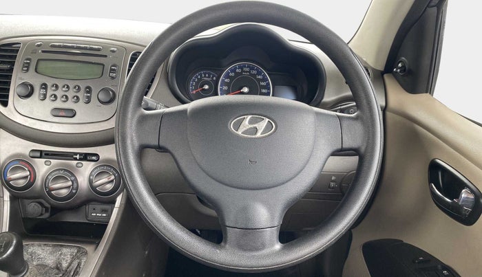 2015 Hyundai i10 SPORTZ 1.1, Petrol, Manual, 43,275 km, Steering Wheel Close Up