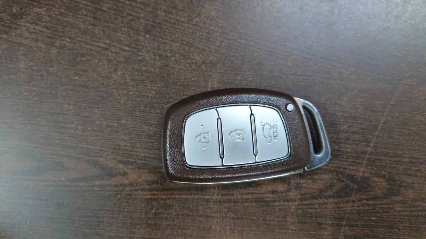 2019 Hyundai Creta SX SPORTS EDITION 1.6 PETROL DUAL TONE, Petrol, Manual, 95,046 km, Key Close Up
