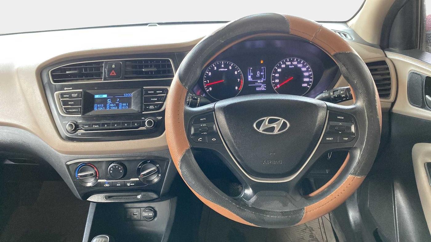 2018 Hyundai Elite i20 SPORTZ 1.2, Petrol, Manual, 62,247 km, Steering Wheel Close Up
