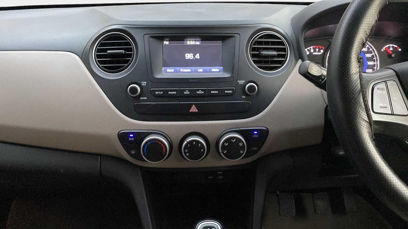2017 Hyundai Grand i10 SPORTZ 1.2 KAPPA VTVT, CNG, Manual, 43,171 km, Air Conditioner