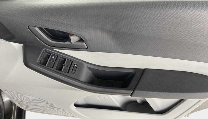 2021 Tata Tiago XT PETROL, Petrol, Manual, 40,384 km, Driver Side Door Panels Control