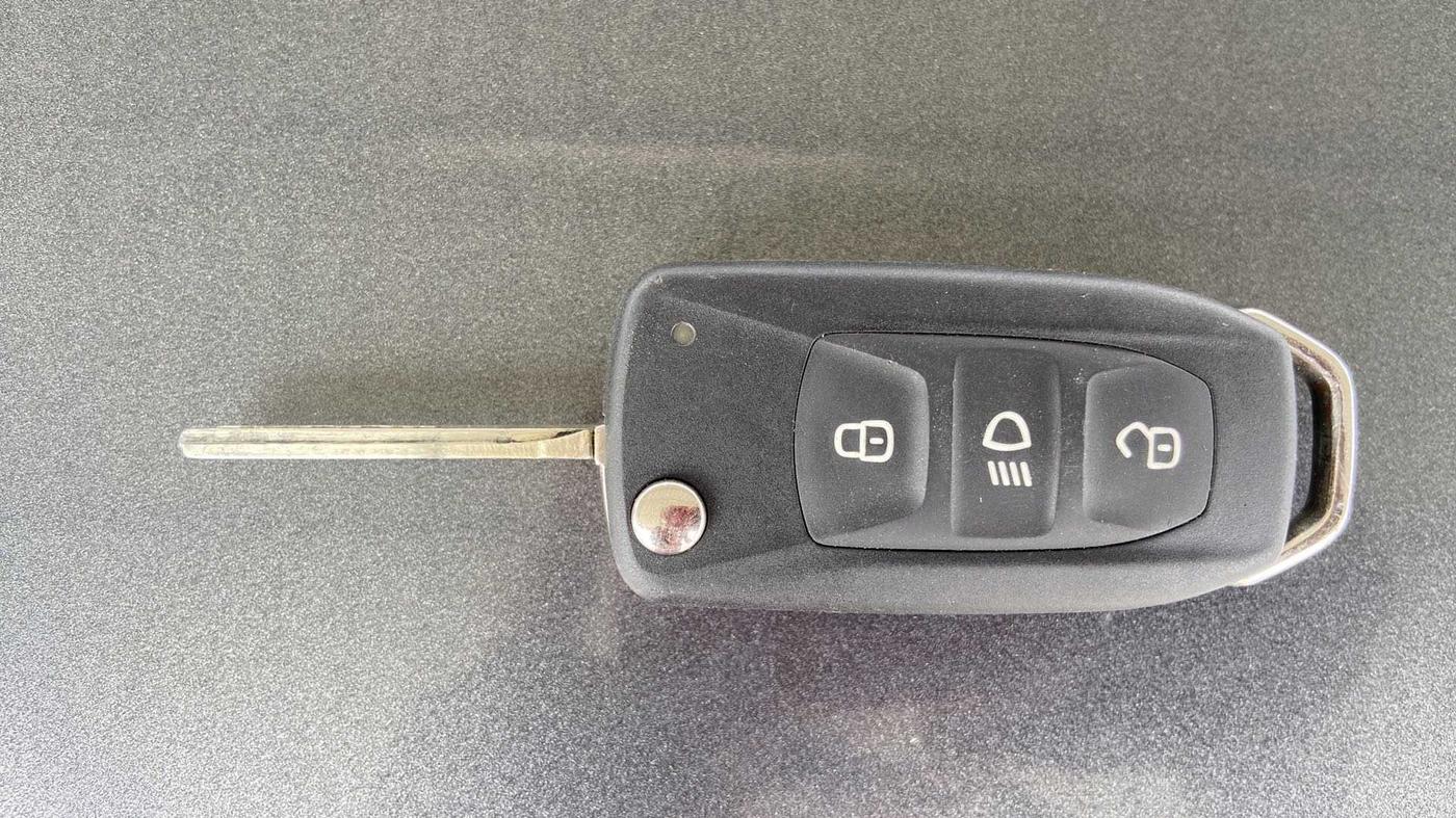 2021 Tata Tiago XT PETROL, Petrol, Manual, 40,384 km, Key Close Up