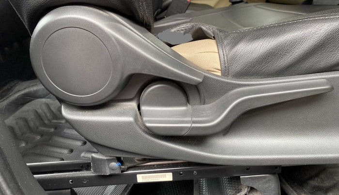 2020 Honda Amaze 1.2L I-VTEC VX, Petrol, Manual, 30,770 km, Driver Side Adjustment Panel