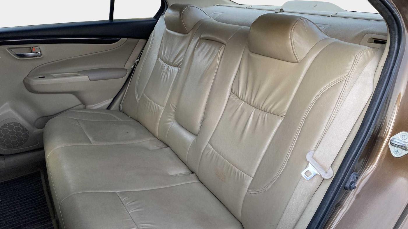 2017 Maruti Ciaz ZXI+, Petrol, Manual, 60,854 km, Right Side Rear Door Cabin