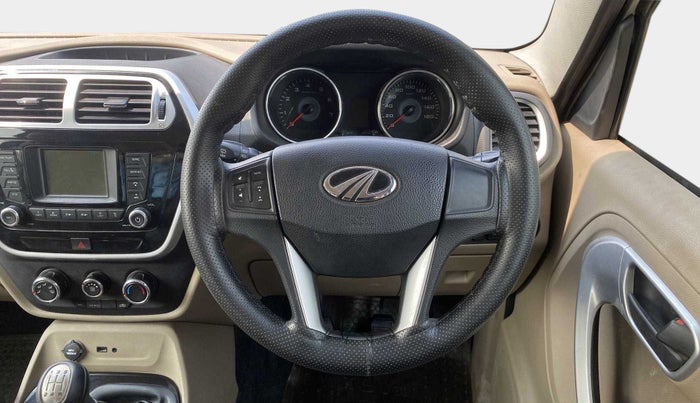2017 Mahindra TUV300 T8, Diesel, Manual, 62,942 km, Steering Wheel Close Up