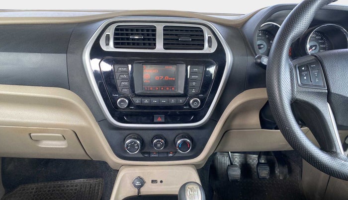 2017 Mahindra TUV300 T8, Diesel, Manual, 62,942 km, Infotainment System