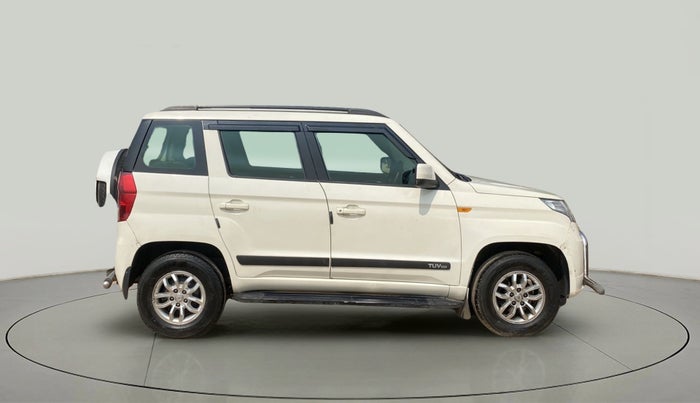 2017 Mahindra TUV300 T8, Diesel, Manual, 62,942 km, Right Side View