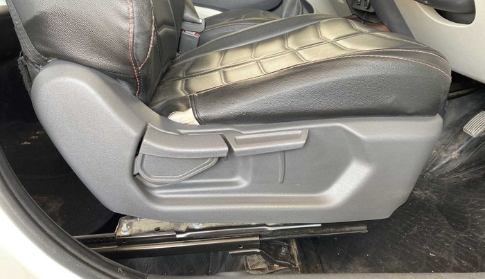 2022 Hyundai AURA S 1.2 CNG, CNG, Manual, 56,564 km, Driver Side Adjustment Panel