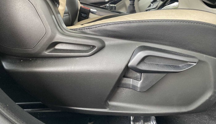 2021 Tata NEXON XZ PLUS PETROL SUNROOF, Petrol, Manual, 27,669 km, Driver Side Adjustment Panel