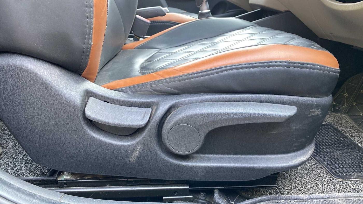 2020 Hyundai Verna SX 1.5 VTVT, Petrol, Manual, 76,242 km, Driver Side Adjustment Panel