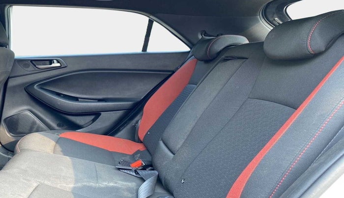 2018 Hyundai i20 Active 1.2 SX DUAL TONE, Petrol, Manual, 42,092 km, Right Side Rear Door Cabin
