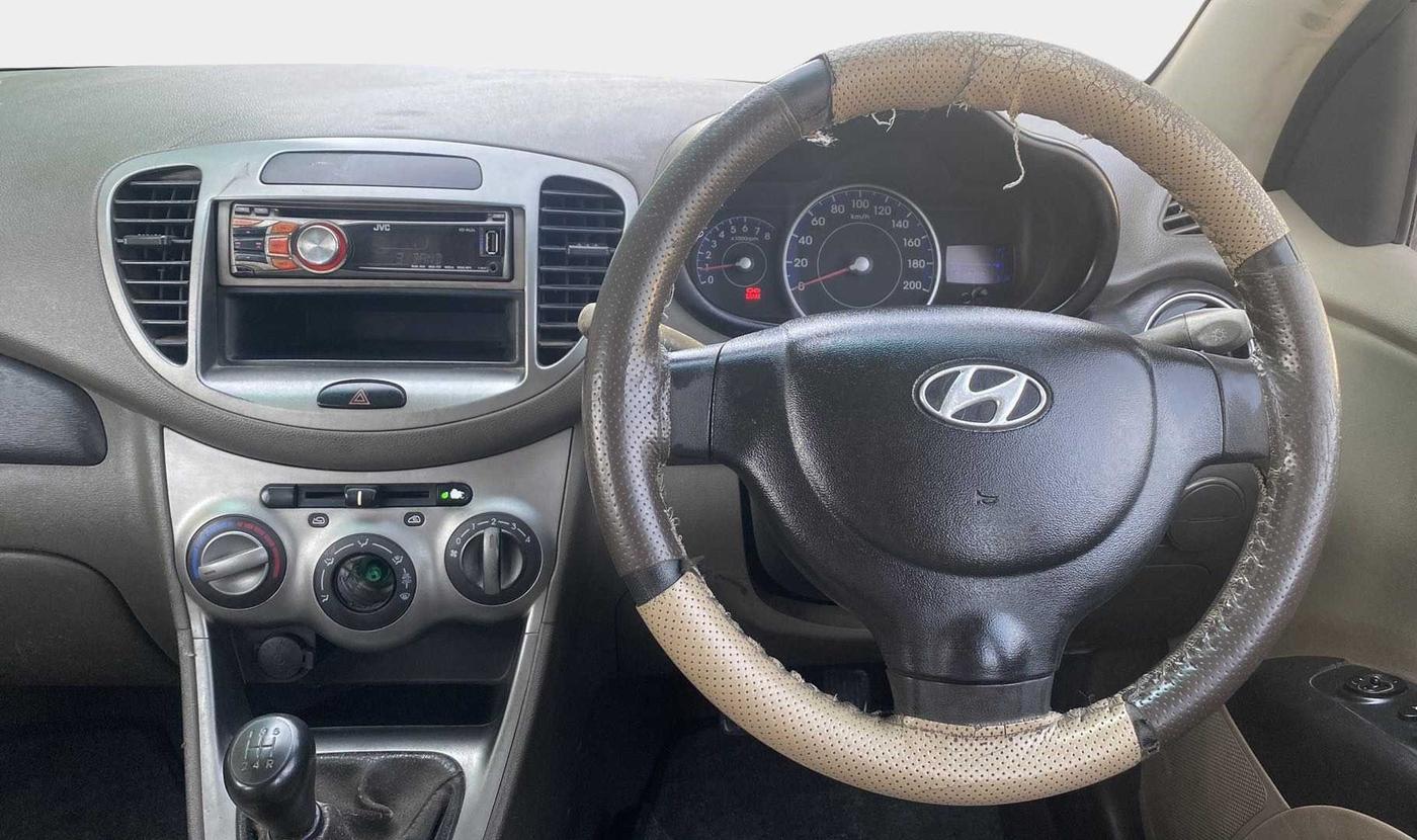 2011 Hyundai i10 MAGNA 1.2, Petrol, Manual, 74,496 km, Steering Wheel Close Up