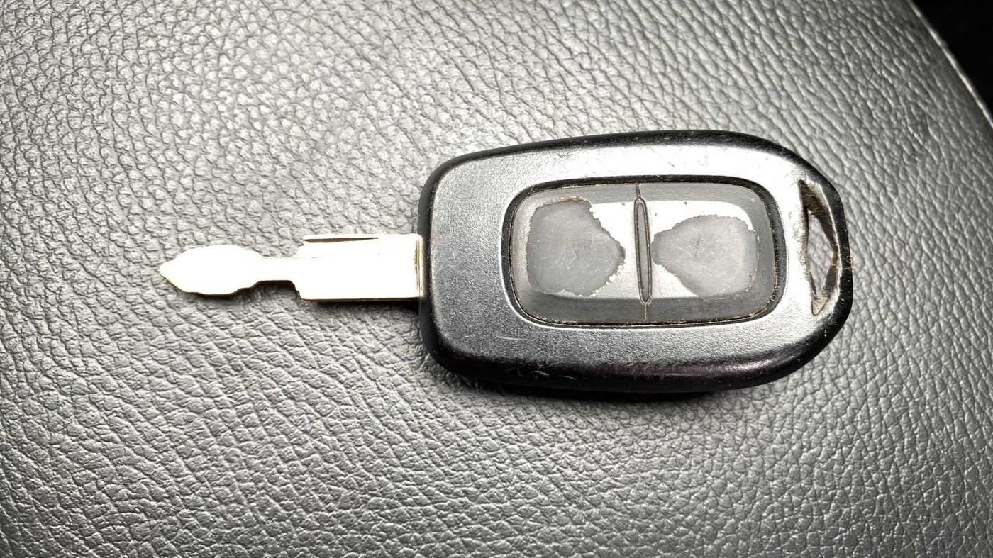 2016 Renault Kwid RXT 1.0 AMT, Petrol, Automatic, 50,317 km, Key Close Up