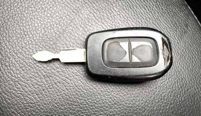 2016 Renault Kwid RXT 1.0 AMT, Petrol, Automatic, 50,317 km, Key Close Up