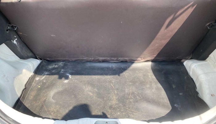 2018 Hyundai Eon ERA +, Petrol, Manual, 16,104 km, Boot Inside