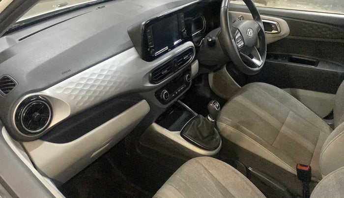 2022 Hyundai GRAND I10 NIOS ASTA 1.2 KAPPA VTVT, Petrol, Manual, 20,634 km, Dashboard - Charger not working