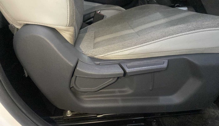 2022 Hyundai GRAND I10 NIOS ASTA 1.2 KAPPA VTVT, Petrol, Manual, 20,634 km, Driver Side Adjustment Panel