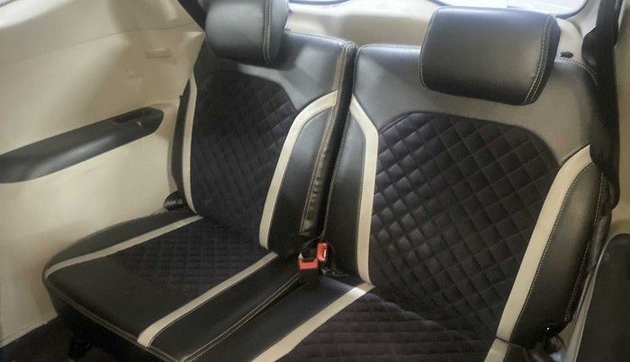 2021 Renault TRIBER RXT, Petrol, Manual, 24,128 km, Third Seat Row ( optional )