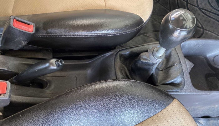 2015 Hyundai Eon D-LITE+, Petrol, Manual, 32,167 km, Gear Lever