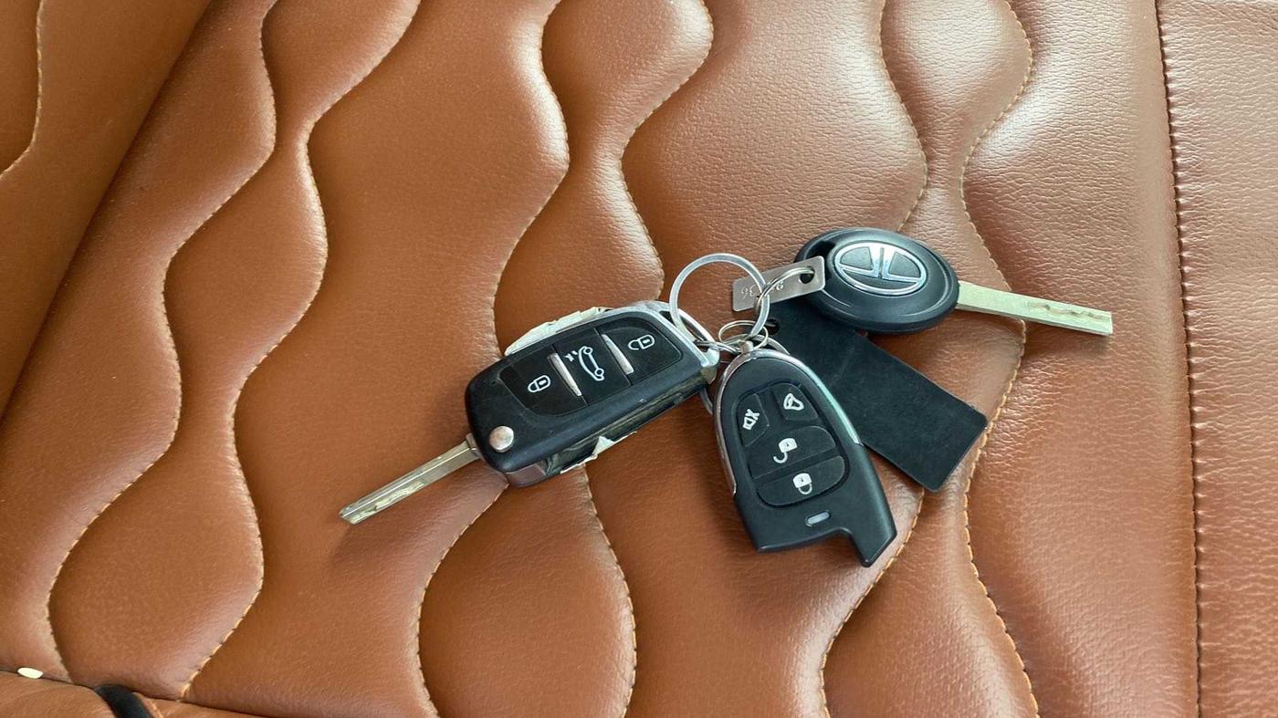 2020 Tata TIGOR XE PETROL, Petrol, Manual, 26,656 km, Key Close Up