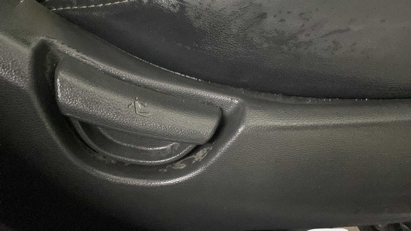 2018 Hyundai Grand i10 MAGNA 1.2 KAPPA VTVT, Petrol, Manual, 18,656 km, Driver Side Adjustment Panel