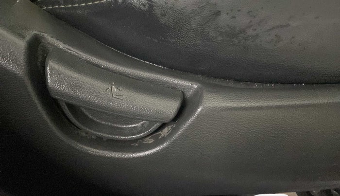 2018 Hyundai Grand i10 MAGNA 1.2 KAPPA VTVT, Petrol, Manual, 18,656 km, Driver Side Adjustment Panel
