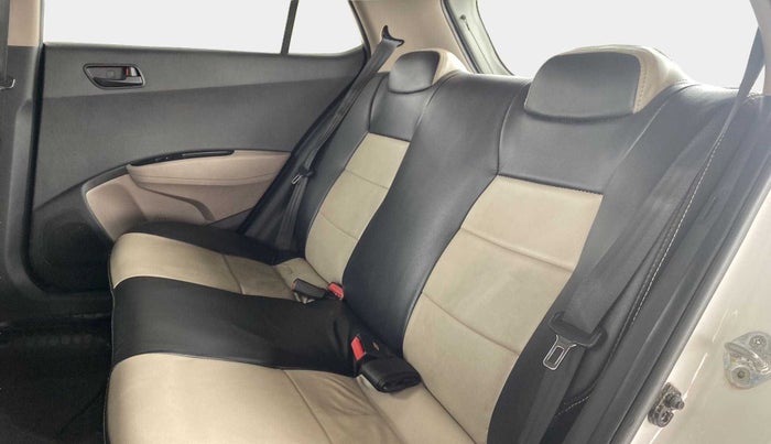 2016 Hyundai Grand i10 MAGNA AT 1.2 KAPPA VTVT, Petrol, Automatic, 37,322 km, Right Side Rear Door Cabin