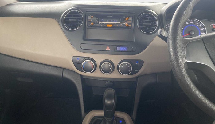 2016 Hyundai Grand i10 MAGNA AT 1.2 KAPPA VTVT, Petrol, Automatic, 37,322 km, Infotainment System