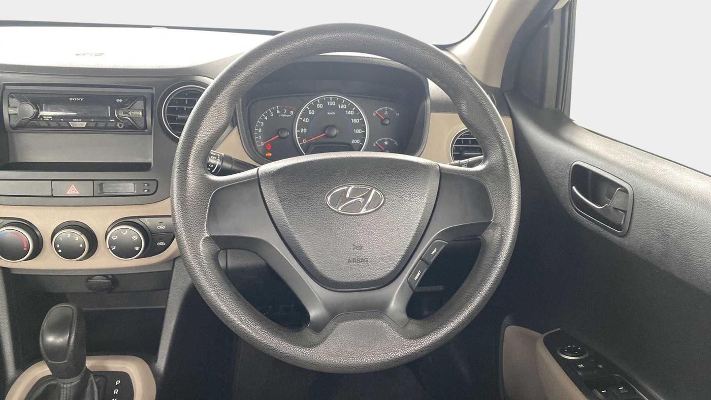 2016 Hyundai Grand i10 MAGNA AT 1.2 KAPPA VTVT, Petrol, Automatic, 37,322 km, Steering Wheel Close Up