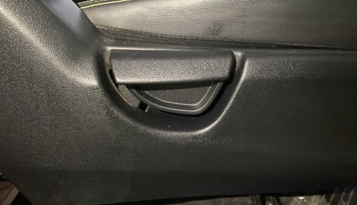2018 Hyundai NEW SANTRO ASTA MT, Petrol, Manual, 23,157 km, Driver Side Adjustment Panel