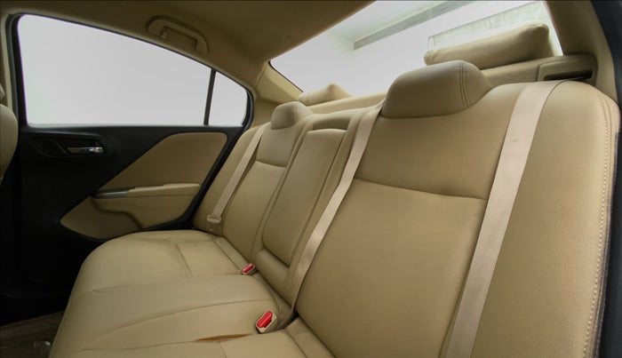 2016 Honda City V MT PETROL, Petrol, Manual, 44,319 km, Right Side Rear Door Cabin