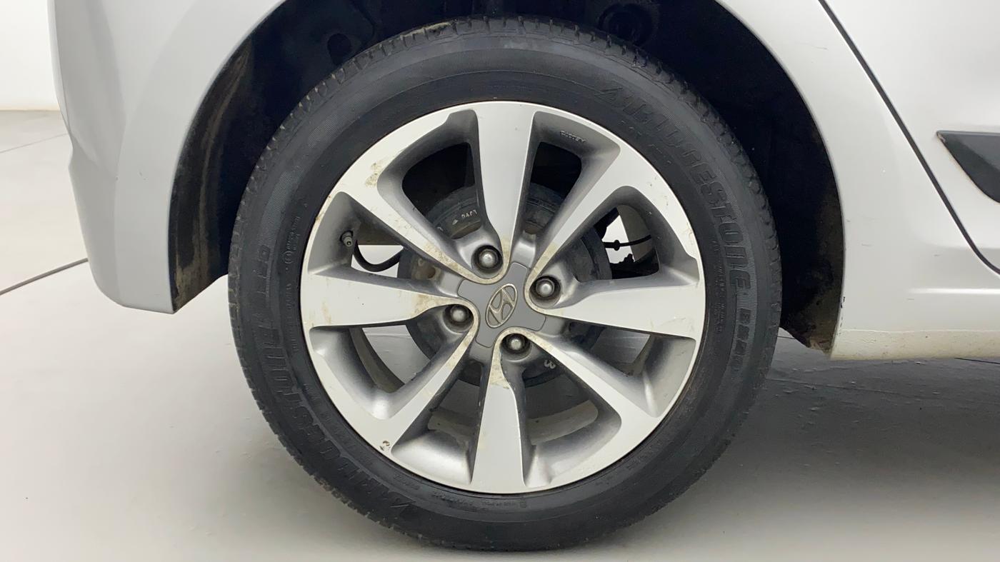 2016 Hyundai Elite i20 ASTA 1.2 (O), Petrol, Manual, 43,604 km, Right Rear Wheel