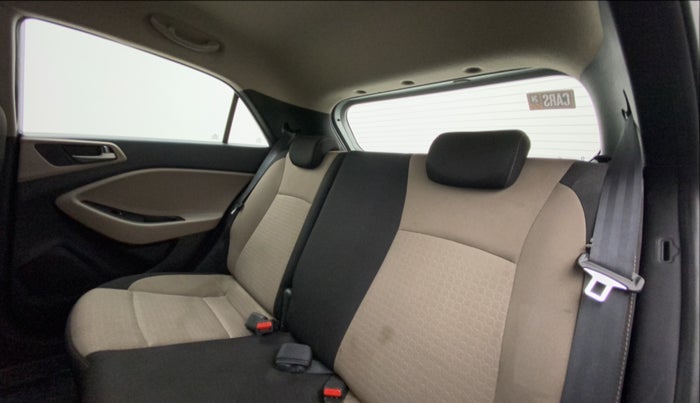 2016 Hyundai Elite i20 ASTA 1.2 (O), Petrol, Manual, 43,604 km, Right Side Rear Door Cabin
