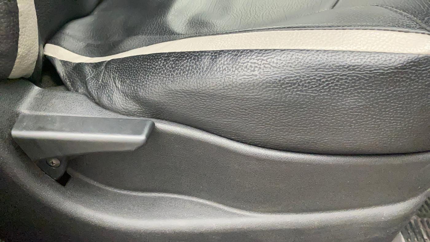2018 Tata Tiago XM PETROL, Petrol, Manual, 49,309 km, Driver Side Adjustment Panel