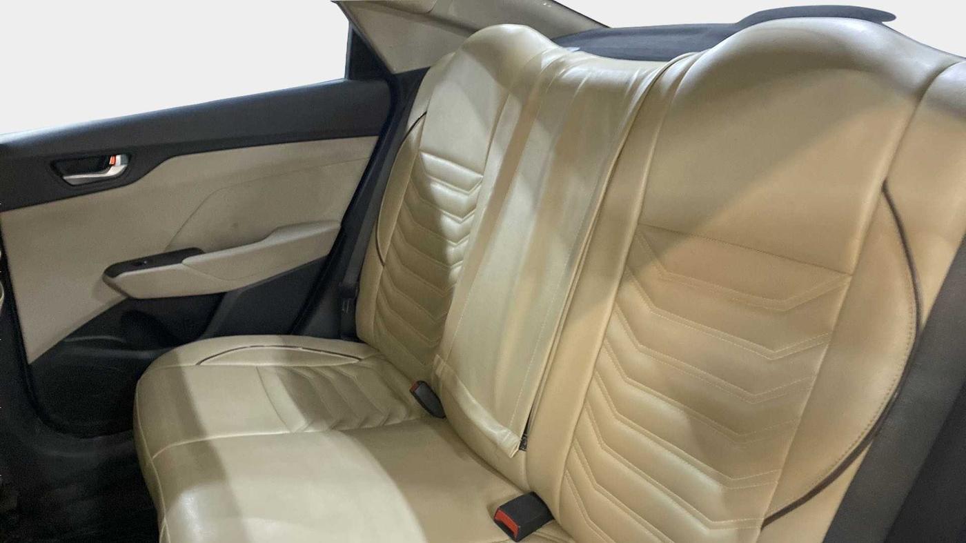 2019 Hyundai Verna 1.6 CRDI SX, Diesel, Manual, 56,891 km, Right Side Rear Door Cabin