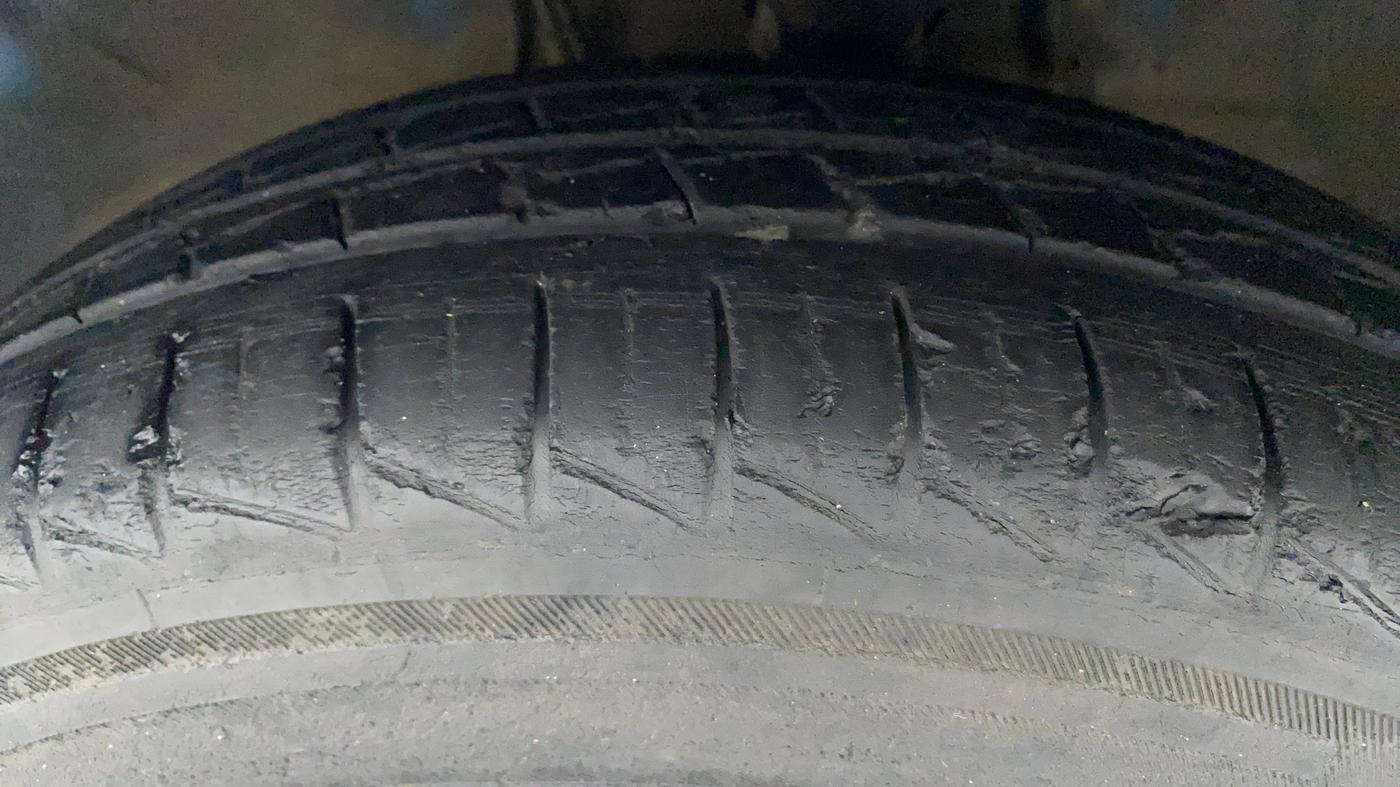 2019 Maruti Alto VXI, Petrol, Manual, 18,806 km, Left Front Tyre Tread