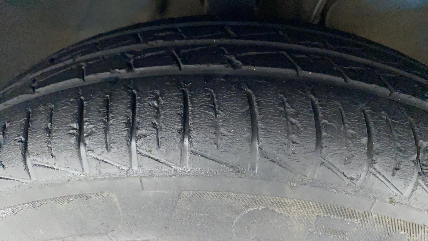 2019 Maruti Alto VXI, Petrol, Manual, 18,806 km, Right Front Tyre Tread