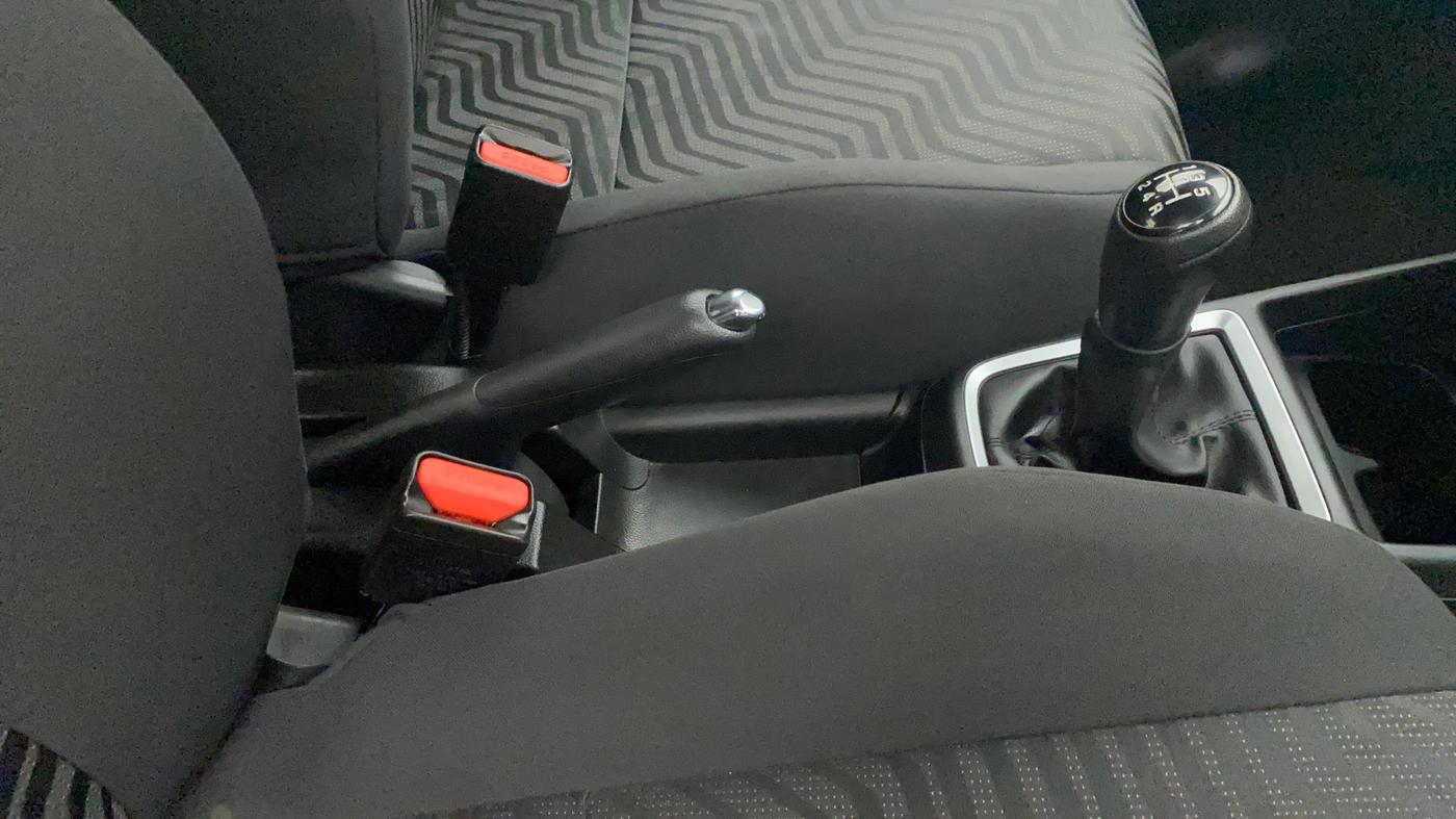 2022 Maruti Swift VXI, Petrol, Manual, 7,798 km, Gear Lever