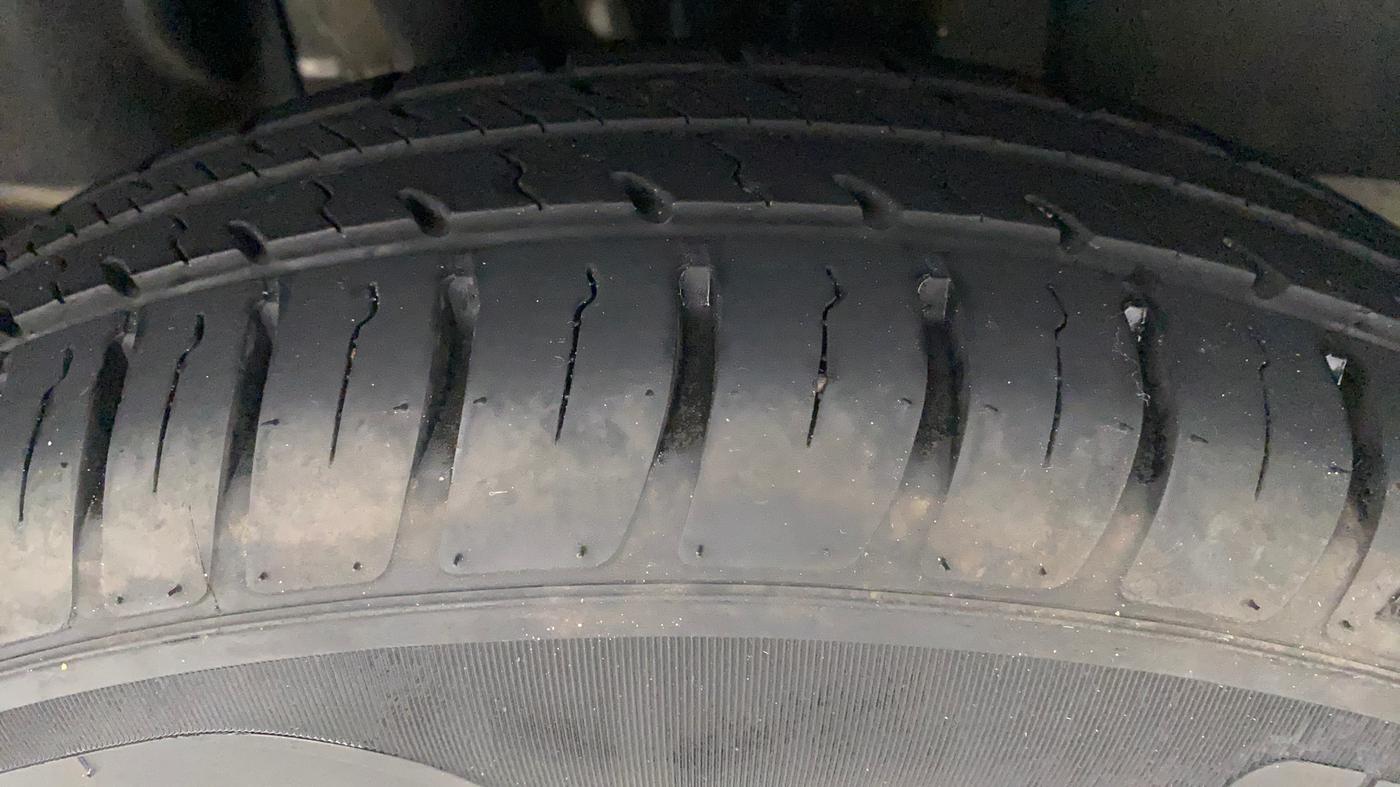 2022 Maruti Swift VXI, Petrol, Manual, 7,798 km, Right Rear Tyre Tread