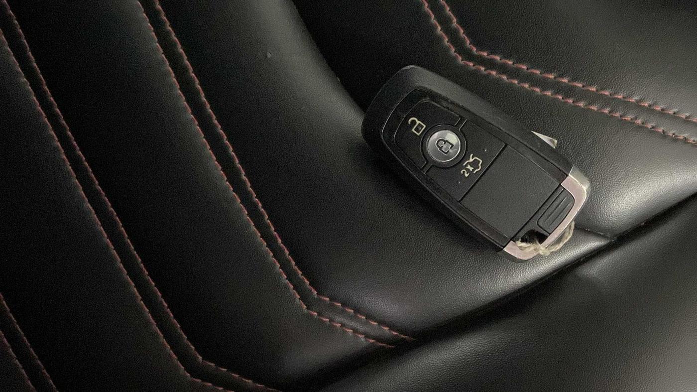 2020 Ford New Figo TITANIUM 1.2 PETROL MT, CNG, Manual, 66,833 km, Key Close Up