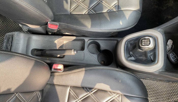 2014 Hyundai Grand i10 SPORTZ 1.2 KAPPA VTVT, CNG, Manual, 82,995 km, Gear Lever