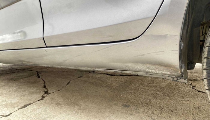 2014 Maruti Swift Dzire VDI, Diesel, Manual, 75,675 km, Left running board - Slightly dented
