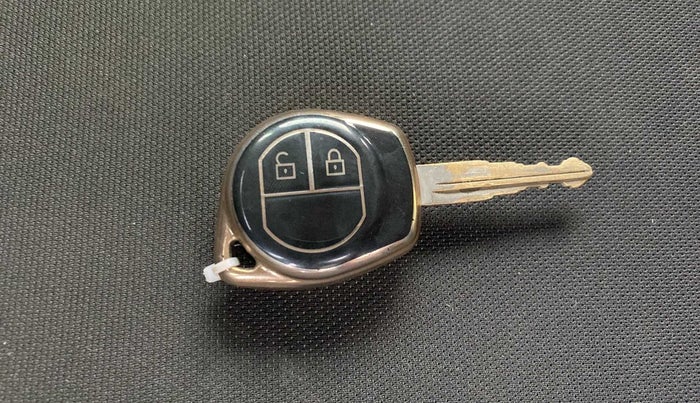 2016 Maruti Baleno DELTA PETROL 1.2, Petrol, Manual, 73,336 km, Key Close Up