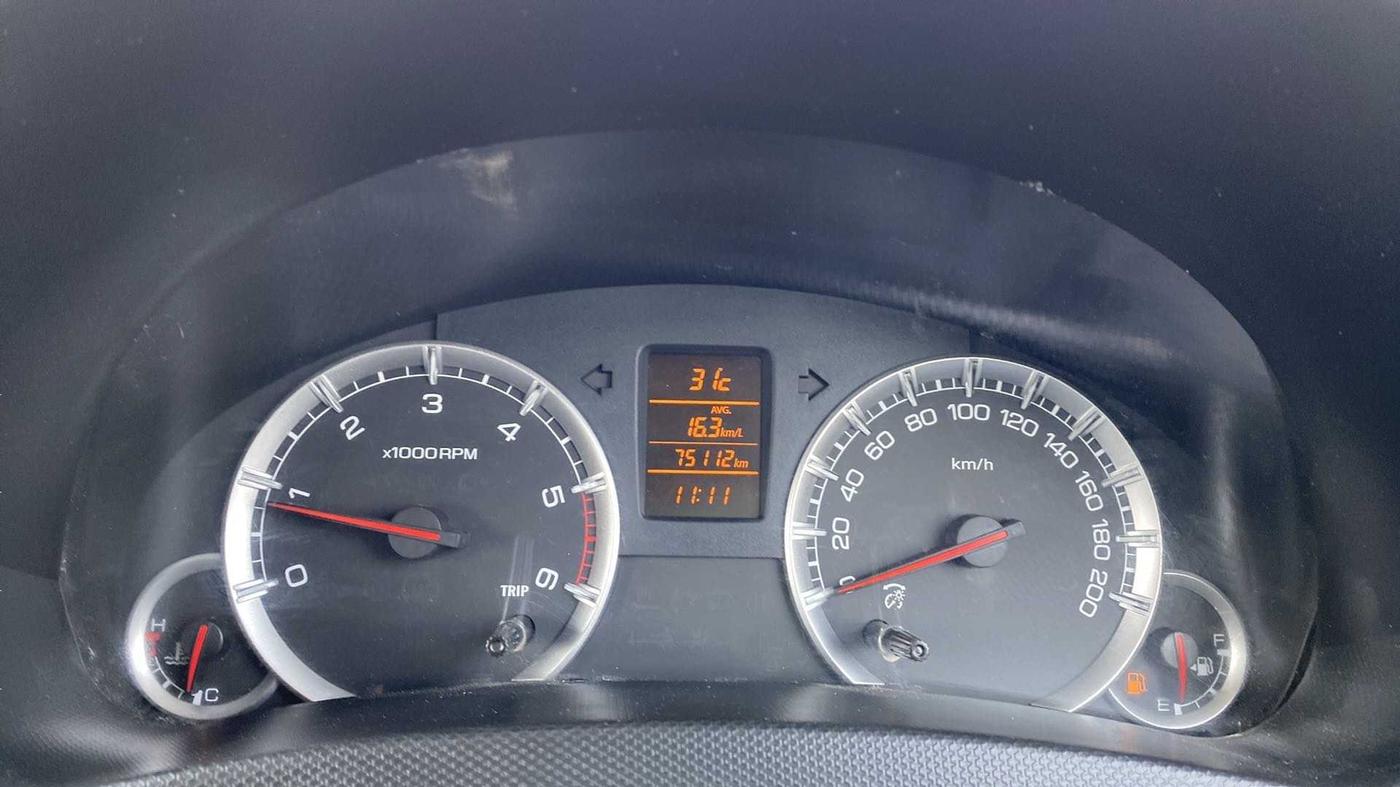 2014 Maruti Swift ZDI, Diesel, Manual, 75,105 km, Odometer Image
