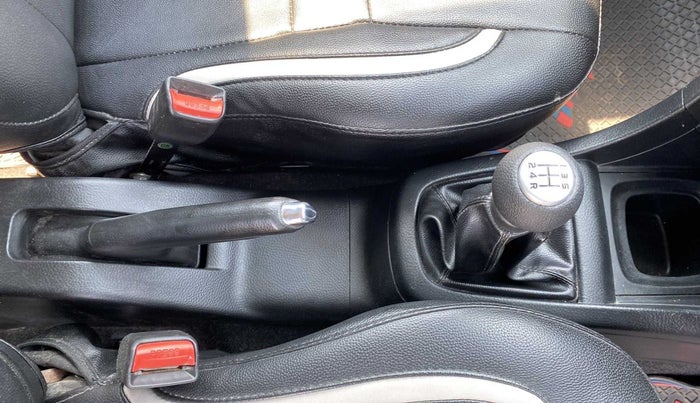 2014 Maruti Swift ZDI, Diesel, Manual, 75,105 km, Gear Lever