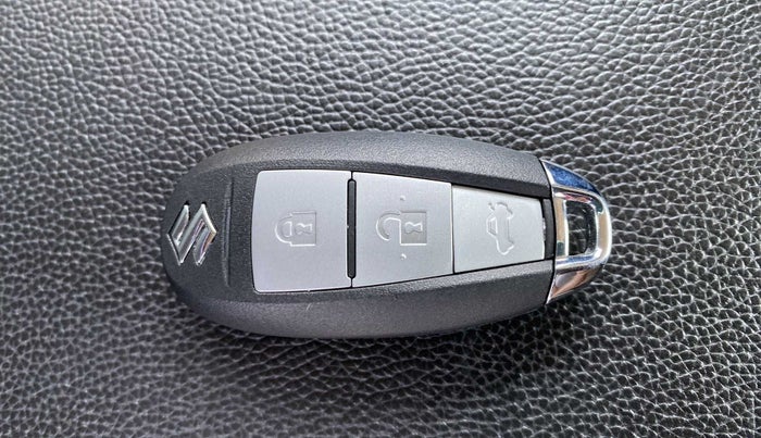 2014 Maruti Swift ZDI, Diesel, Manual, 75,105 km, Key Close Up